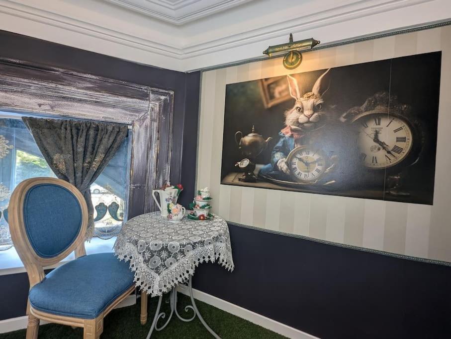 Experience Unique, Themes & Jeux A Strasbourg, En Duplex Apartment *